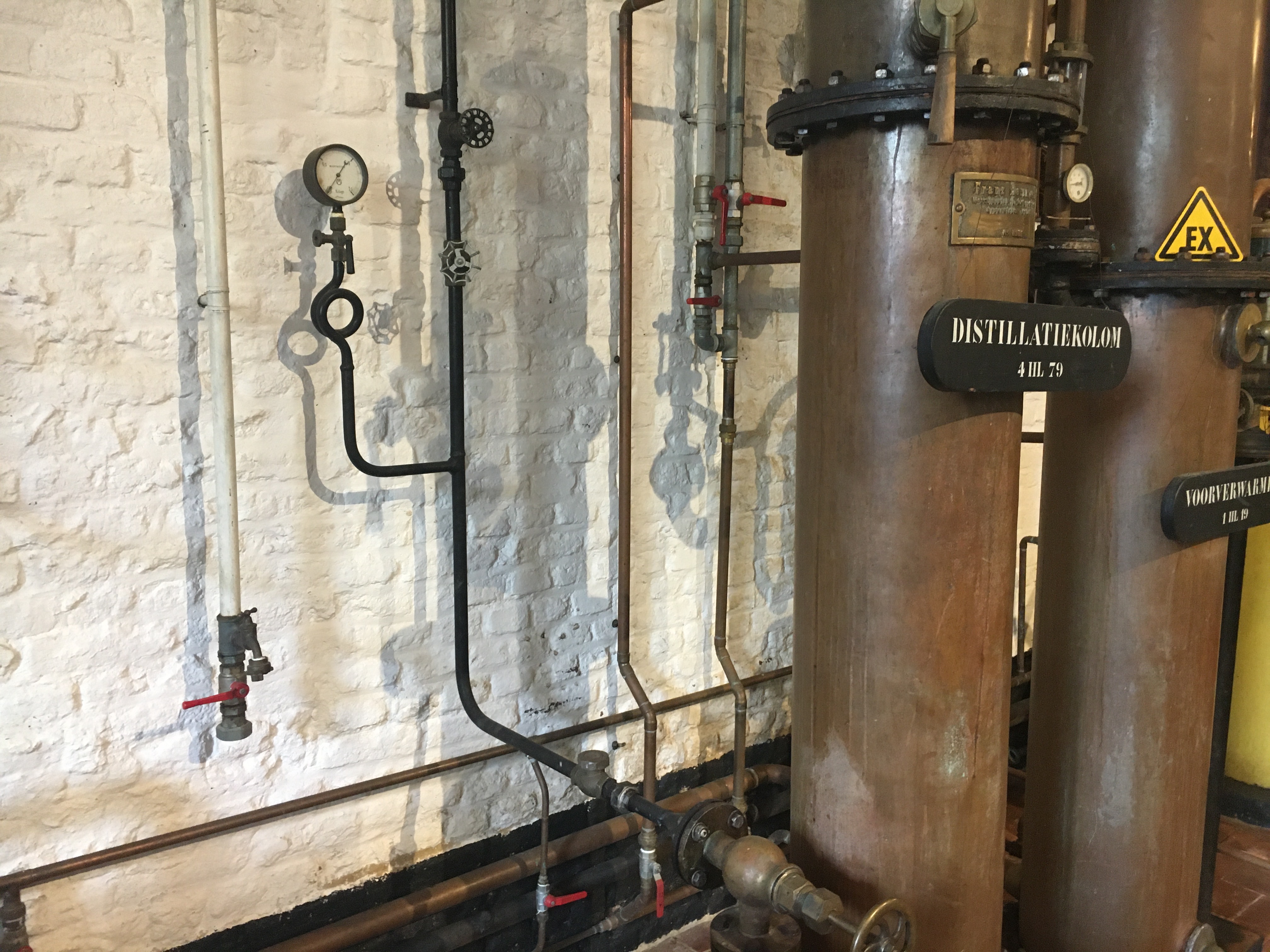 Continu werkend distilleerapparaat volgens het systeem Cellier-Blumenthal